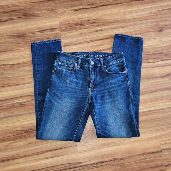 2 Pair AE Jeans - Picture 3 of 9